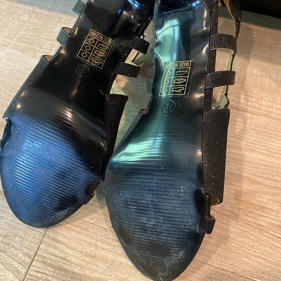 Shimmering black heels - Picture 5 of 5